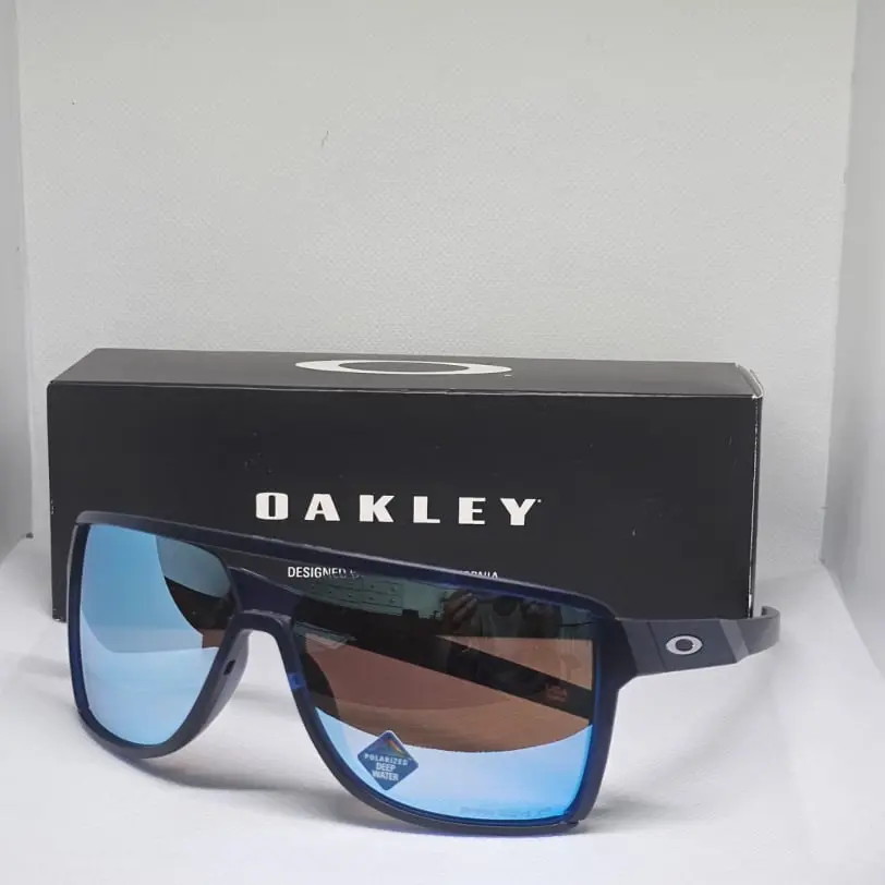 5---OAKLEY-LOS