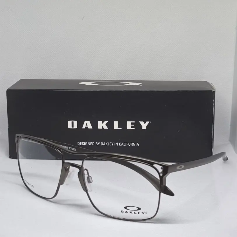 9-OAKLEY-LOS